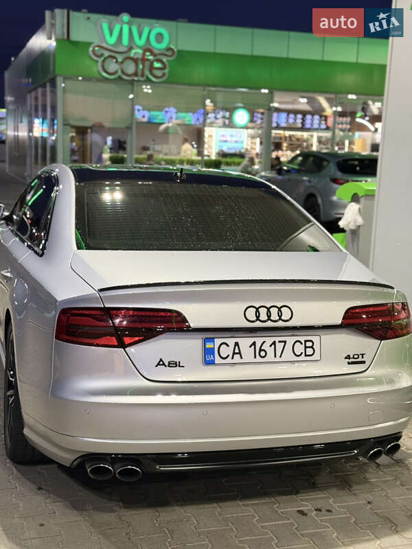 Седан Audi A8 2017 в Киеве