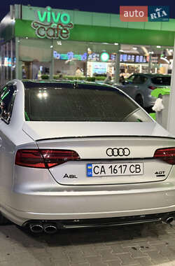 Седан Audi A8 2017 в 