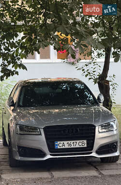 Седан Audi A8 2017 в 