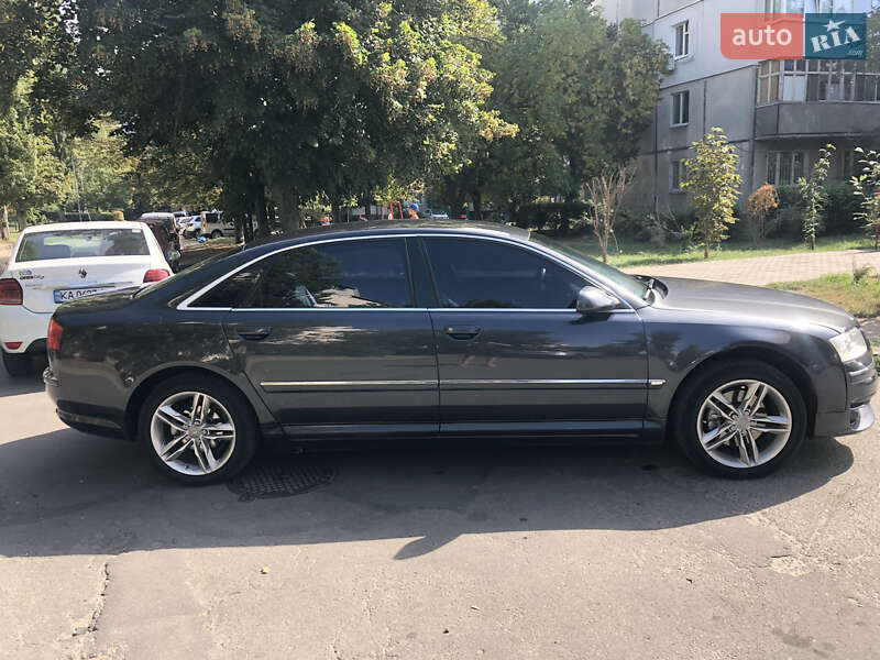 Audi A8 2004