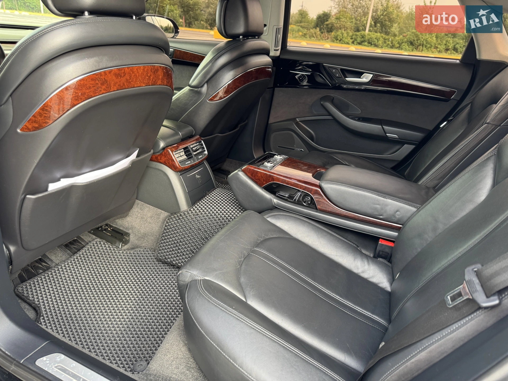 2011 Audi A8 - мініатюра 6