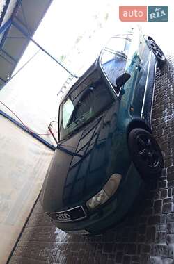 Седан Audi A8 1997 в 