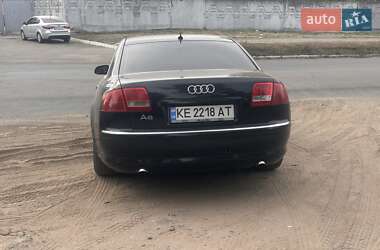 Седан Audi A8 2004 в 