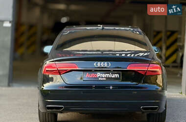 Седан Audi A8 2017 в 