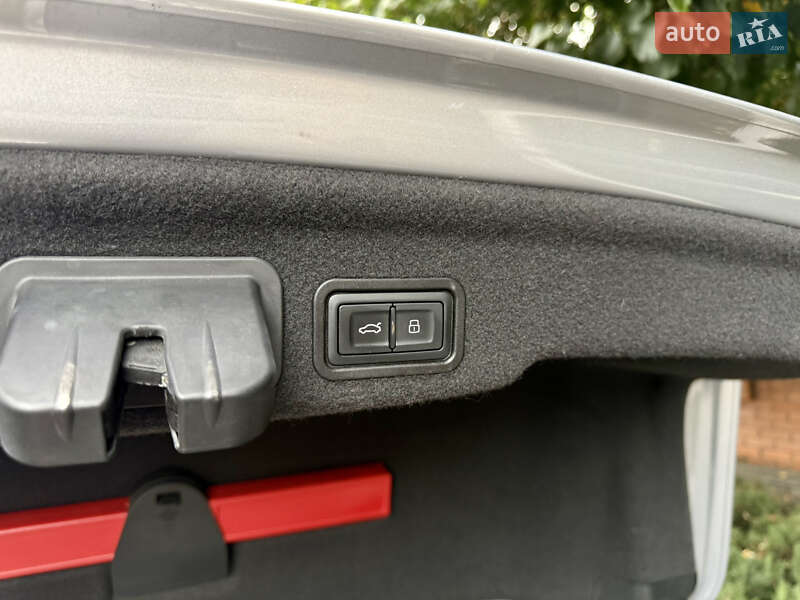 Седан Audi A8 2014 в Киеве фото 15 Седан Audi A8 2014 в Киеве