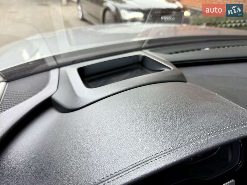 Седан Audi A8 2014 в Киеве