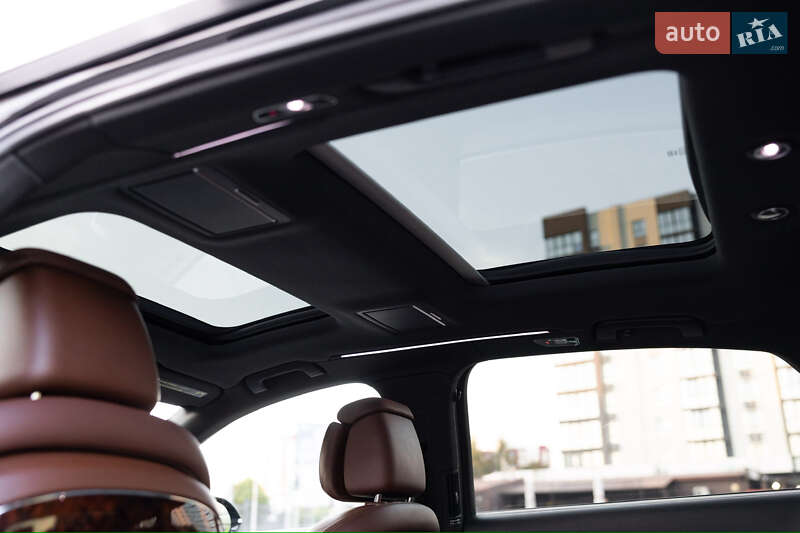 Седан Audi A8 2015 в Луцке