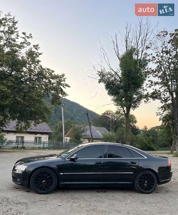 Седан Audi A8 2006 в Выгоде