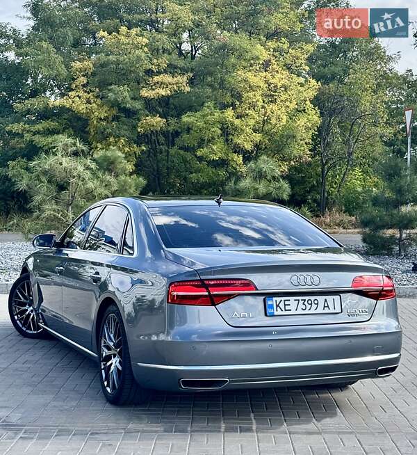 Седан Audi A8 2015 в Кам'янському