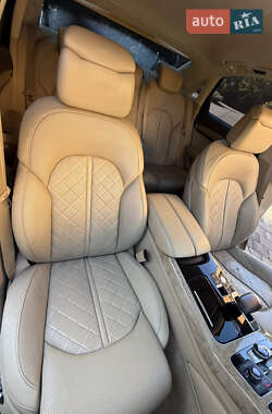 Седан Audi A8 2011 в 