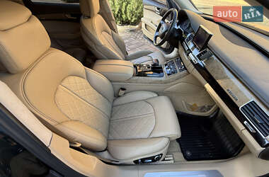 Седан Audi A8 2011 в 