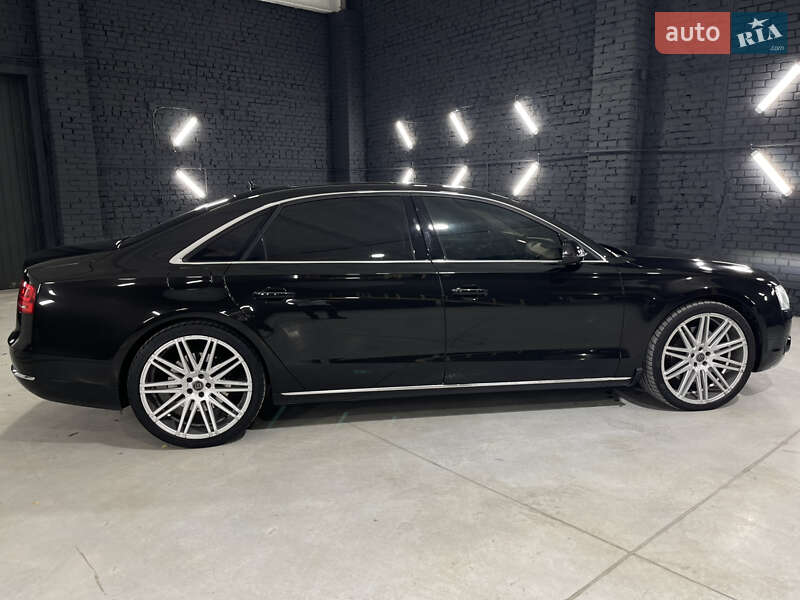 Седан Audi A8 2011 в Києві