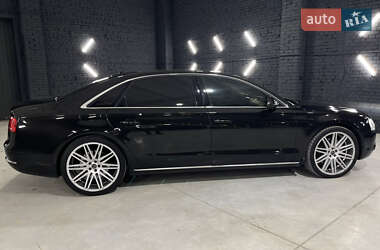 Седан Audi A8 2011 в 