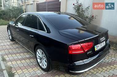 Седан Audi A8 2012 в 