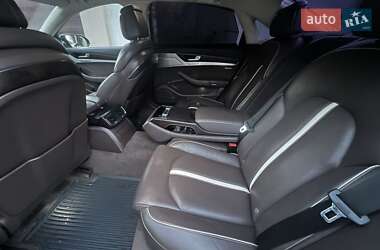 Седан Audi A8 2012 в 