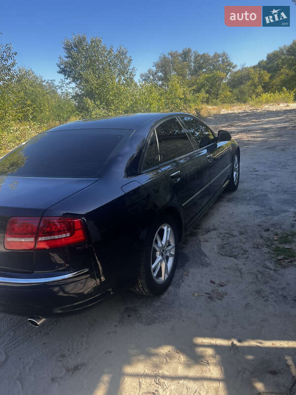 Седан Audi A8 2008 в Кременчуці