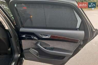 Седан Audi A8 2017 в 