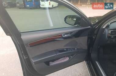 Седан Audi A8 2017 в 