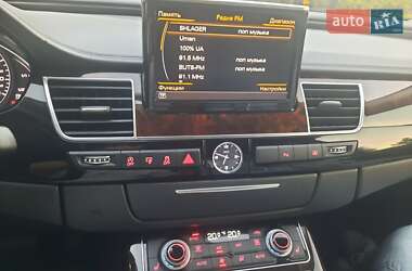 Седан Audi A8 2017 в 