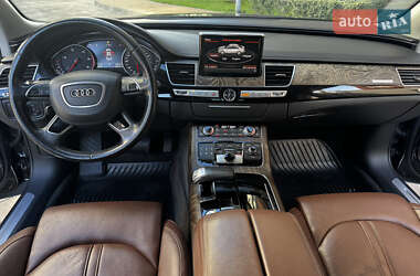 Седан Audi A8 2015 в 