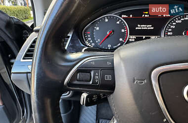 Седан Audi A8 2015 в 