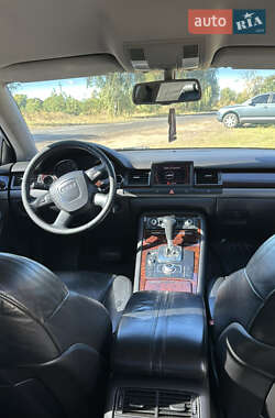 Седан Audi A8 2005 в 