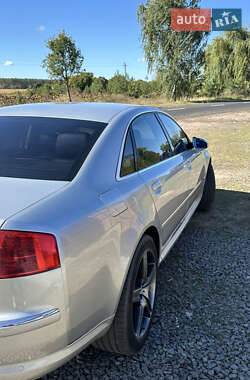 Седан Audi A8 2005 в 