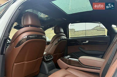 Седан Audi A8 2016 в 