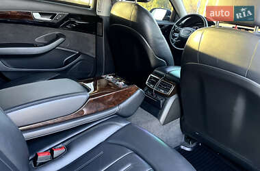 Седан Audi A8 2017 в 