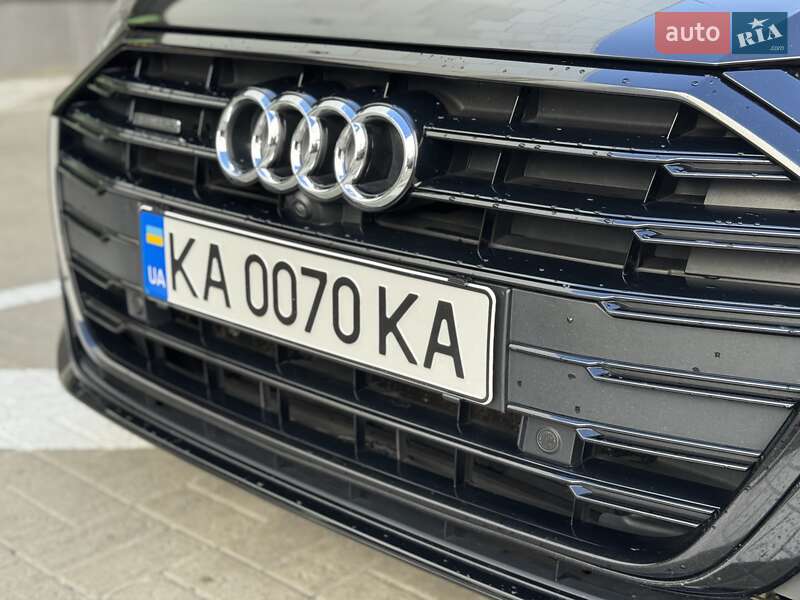 Седан Audi A8 2021 в Києві