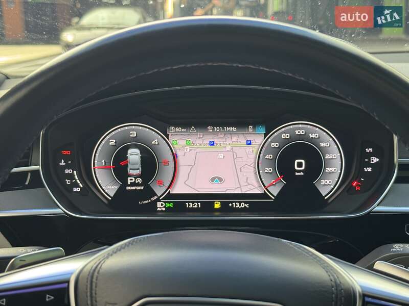 Седан Audi A8 2021 в Києві