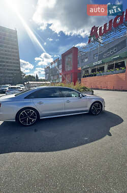 Седан Audi A8 2017 в 