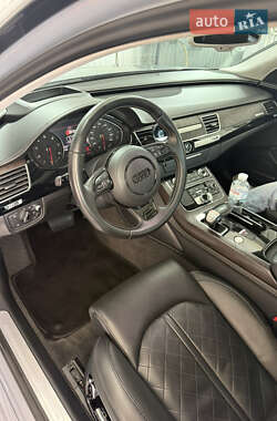 Седан Audi A8 2017 в 