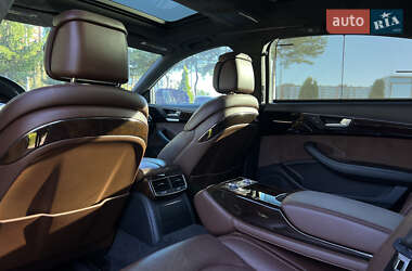 Седан Audi A8 2015 в 