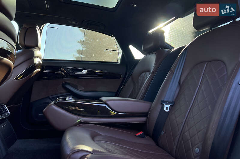 Седан Audi A8 2015 в Львове фото 25 Седан Audi A8 2015 в Львове