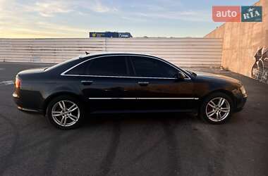 Седан Audi A8 2004 в 
