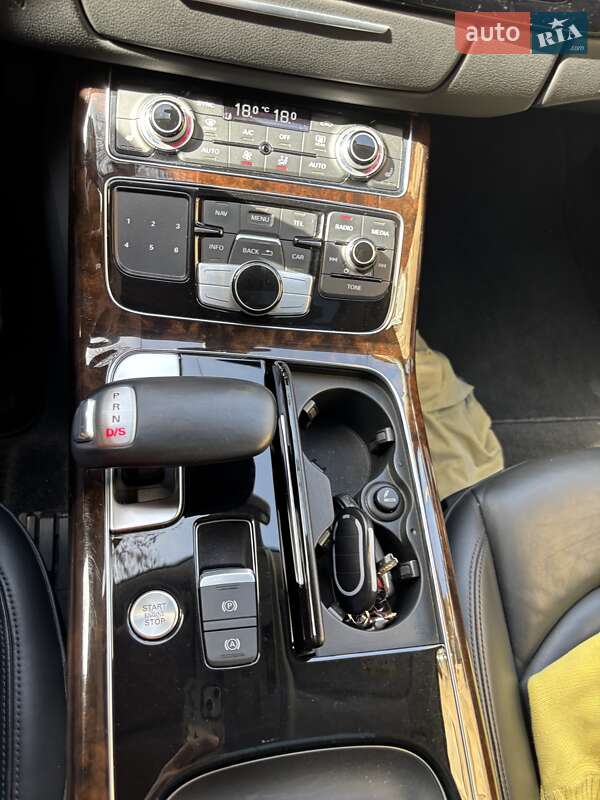 Седан Audi A8 2017 в Киеве