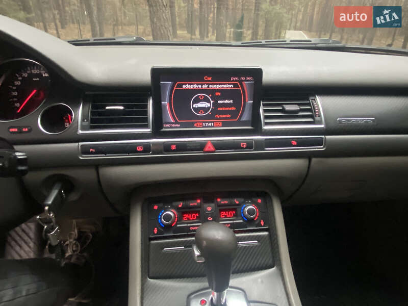 Седан Audi A8 2004 в Полтаве