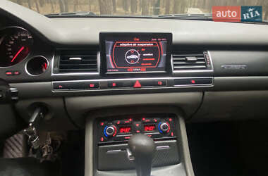 Седан Audi A8 2004 в 