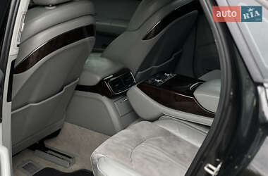 Седан Audi A8 2010 в 