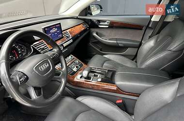Седан Audi A8 2013 в 