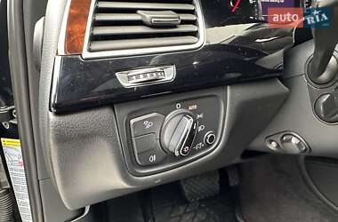 Седан Audi A8 2013 в 