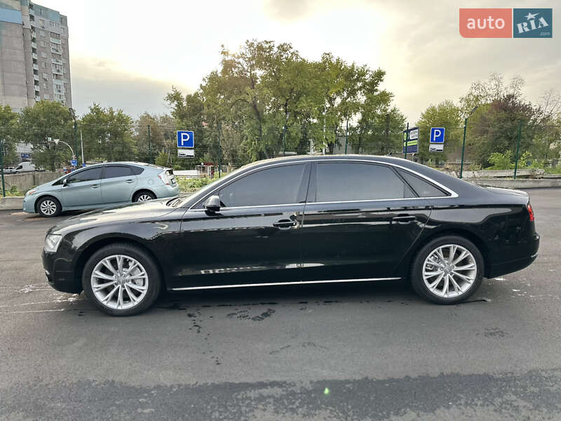 Седан Audi A8 2011 в Киеве