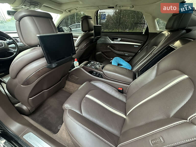 Седан Audi A8 2011 в Киеве