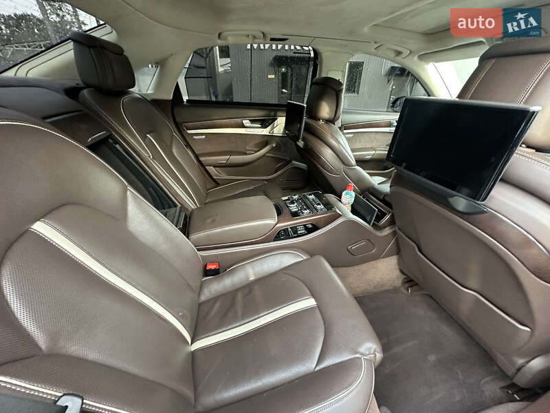 Седан Audi A8 2011 в Киеве