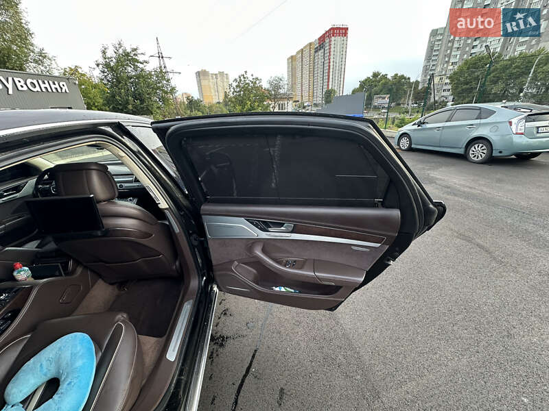 Седан Audi A8 2011 в Киеве