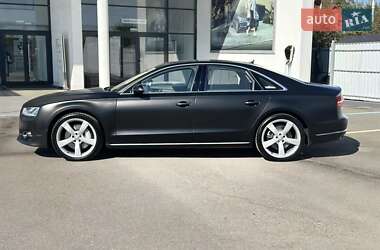 Седан Audi A8 2015 в 