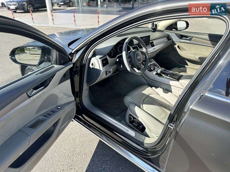 Седан Audi A8 2015 в Полтаве