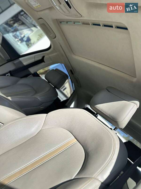 Седан Audi A8 2015 в Полтаве