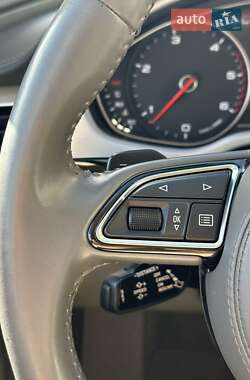 Седан Audi A8 2015 в 